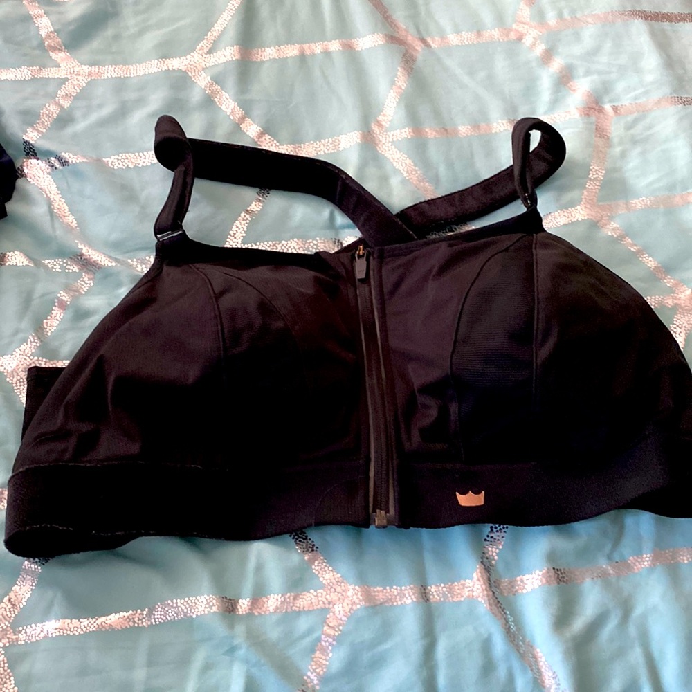 Shefit sports bra